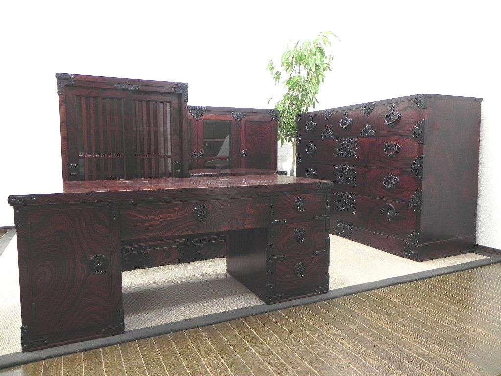 総額250万円　岩谷堂箪笥のお買取り